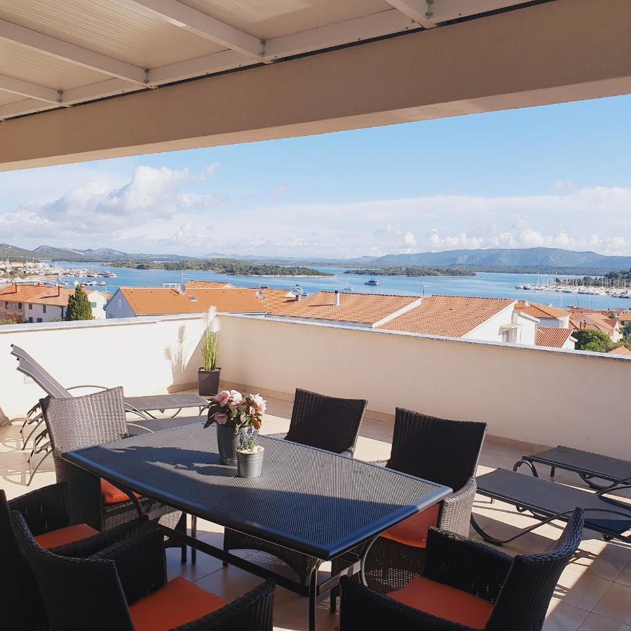 Marti Apartment Murter