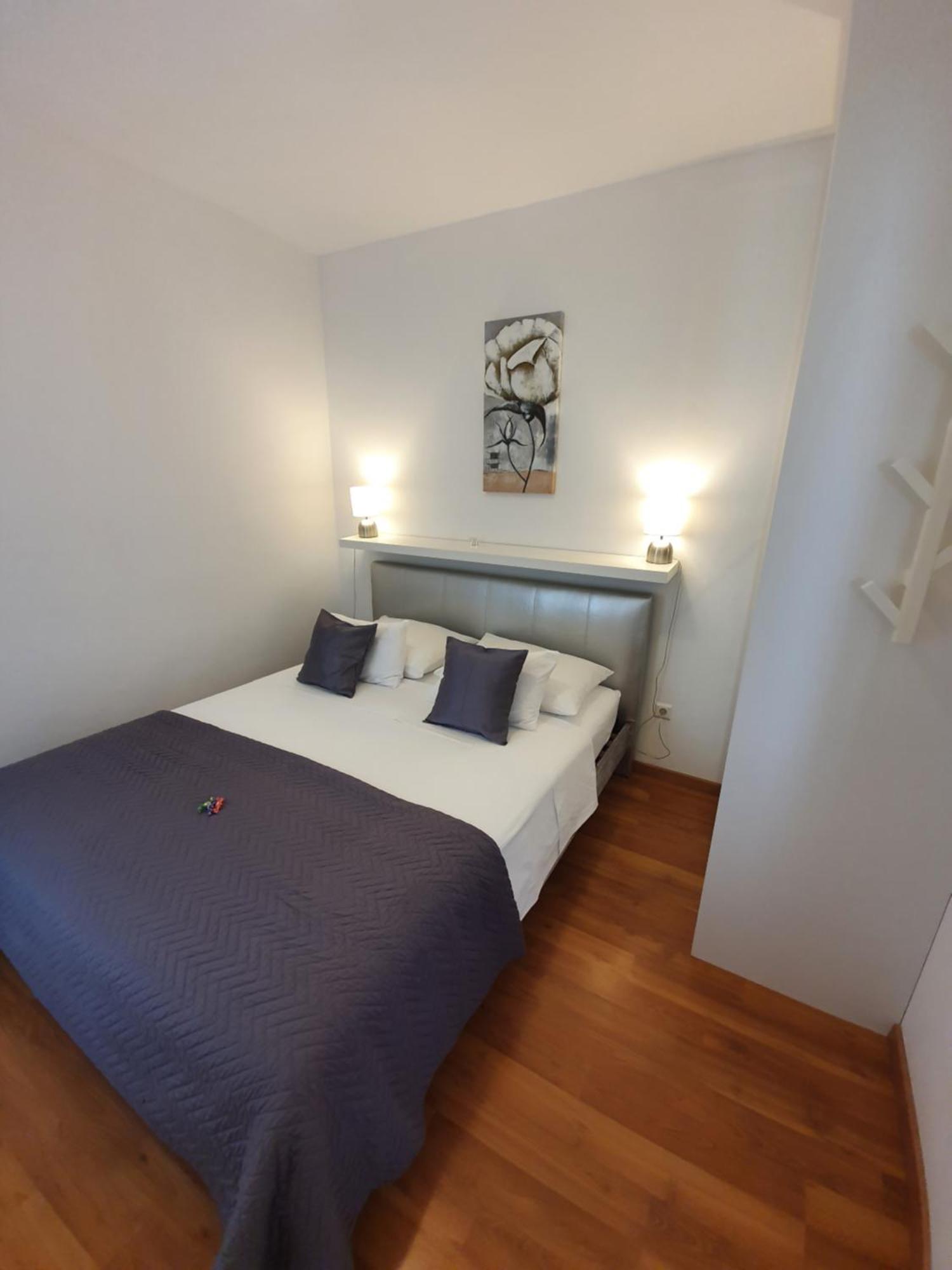 Marti Apartment *